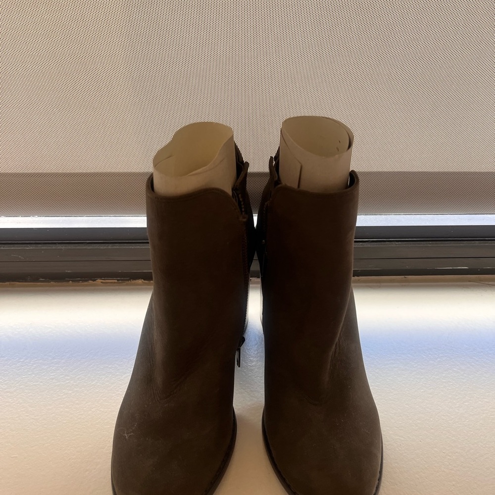 GUESS Green Suede Ankle Boots